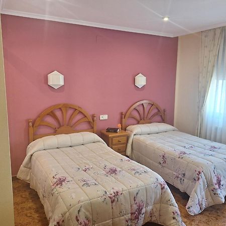 Hostal Pachin Мьерес Экстерьер фото